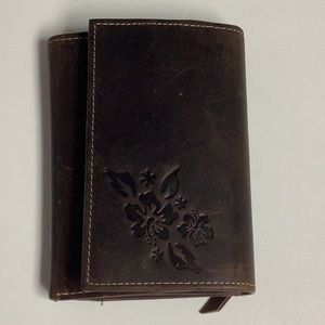 Women’s brown USA genuine  leather handcrafted trifold wallet.
